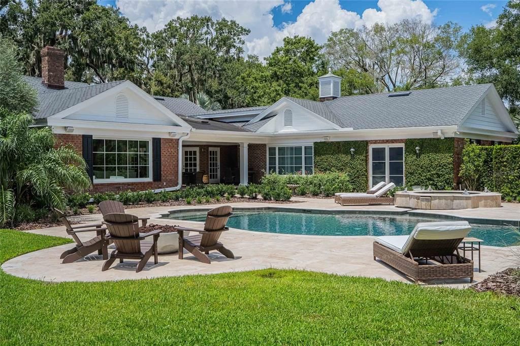 Exterior, Pool