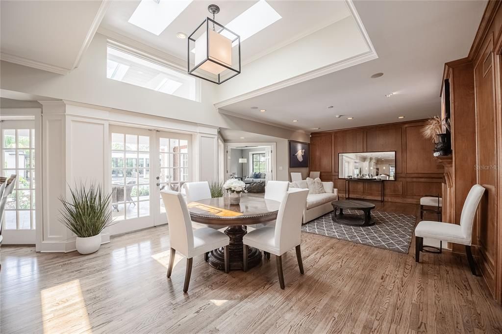Dining room, Interior, Living room, Pendant Lights, Recessed Lighting, Wood Texture Flooring, Wooden Walls