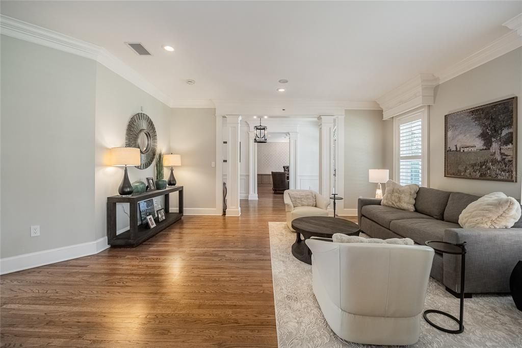 Interior, Living room, Recessed Lighting, Wood Texture Flooring