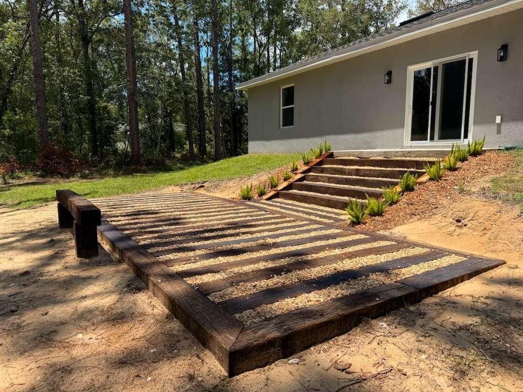 Backyard, Exterior