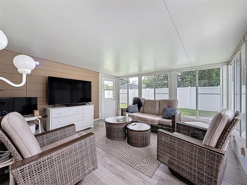 Interior, Living room, Sun Room, Wood Texture Flooring