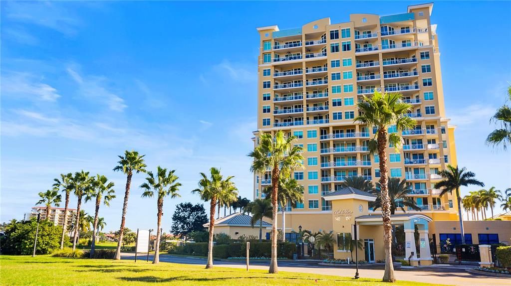 Exterior, Facade, Condo Building