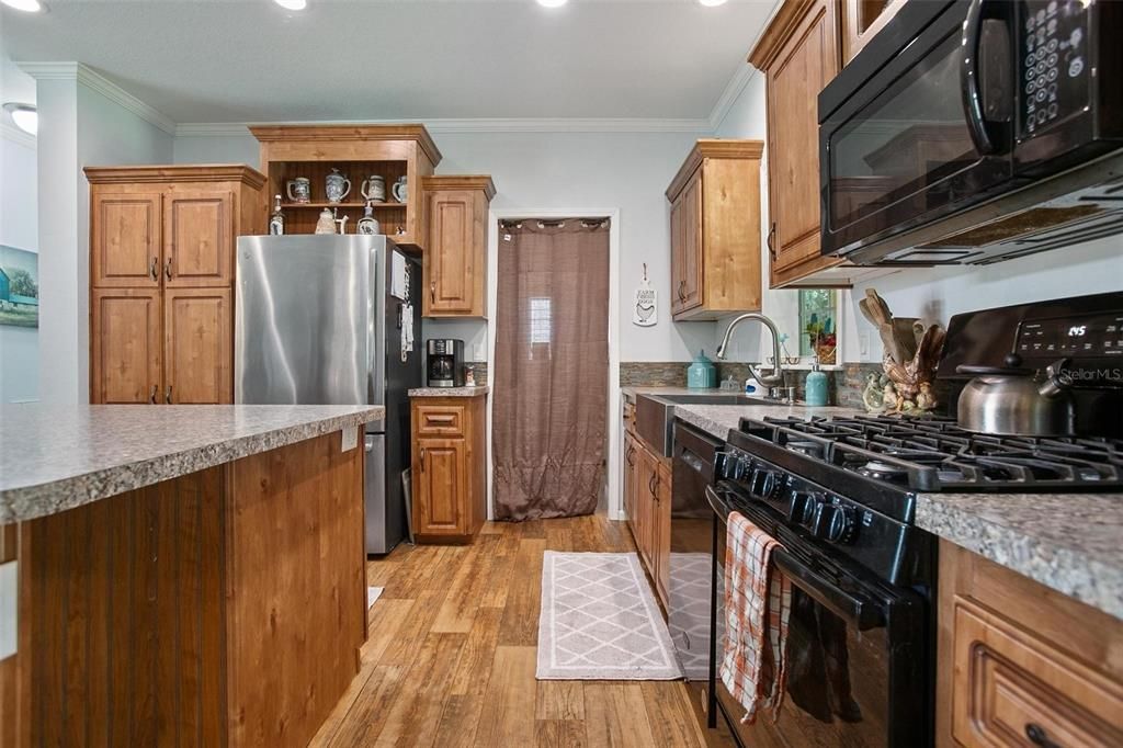 Interior, Kitchen, Recessed Lighting, Wood Texture Flooring