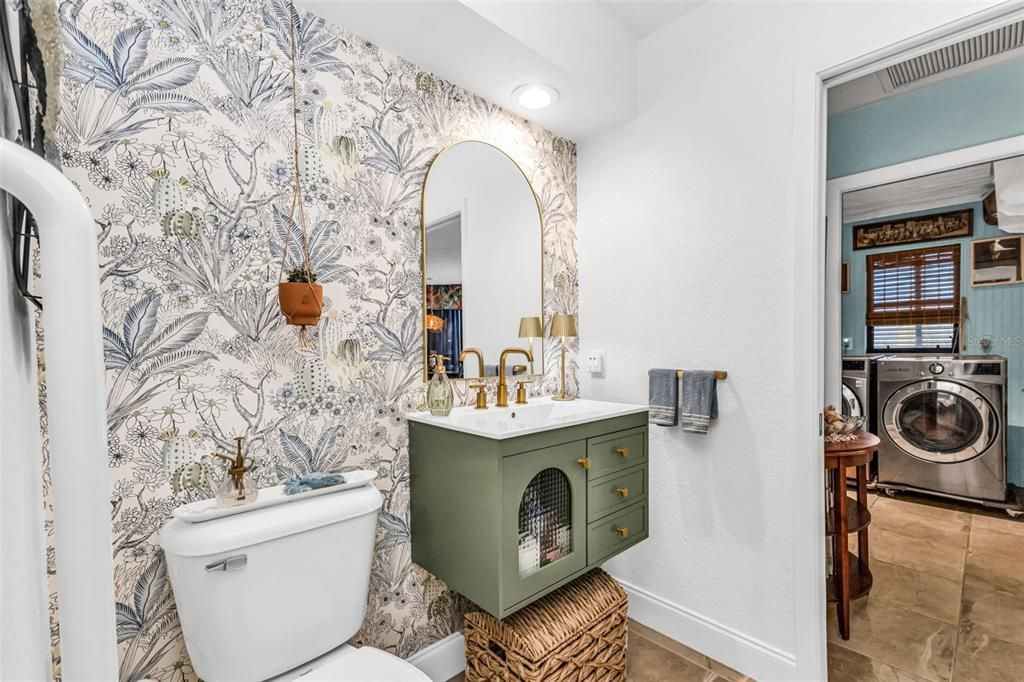 Bathroom, Interior, Recessed Lighting, Washer