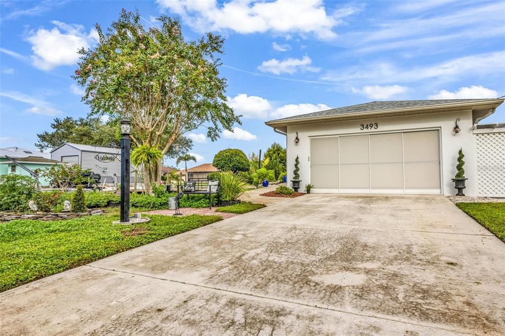 Detached Garage, Exterior