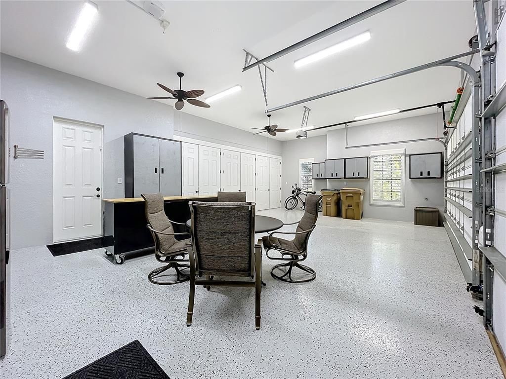 Dining room, Interior, Kitchen, Recessed Lighting