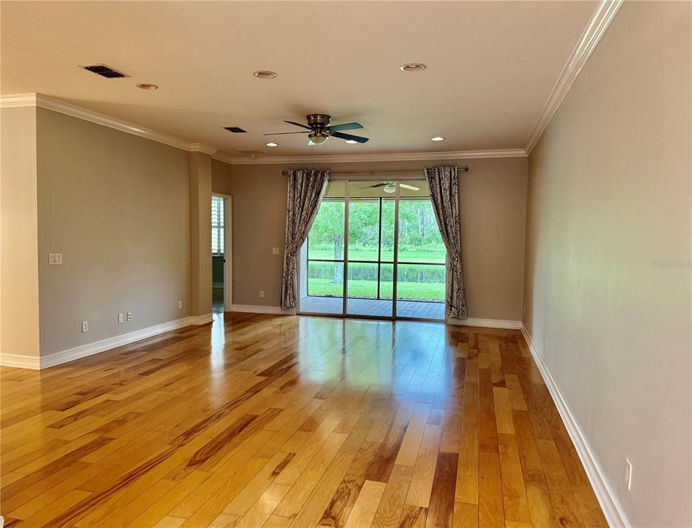 Empty room, Interior, Recessed Lighting, Wood Texture Flooring