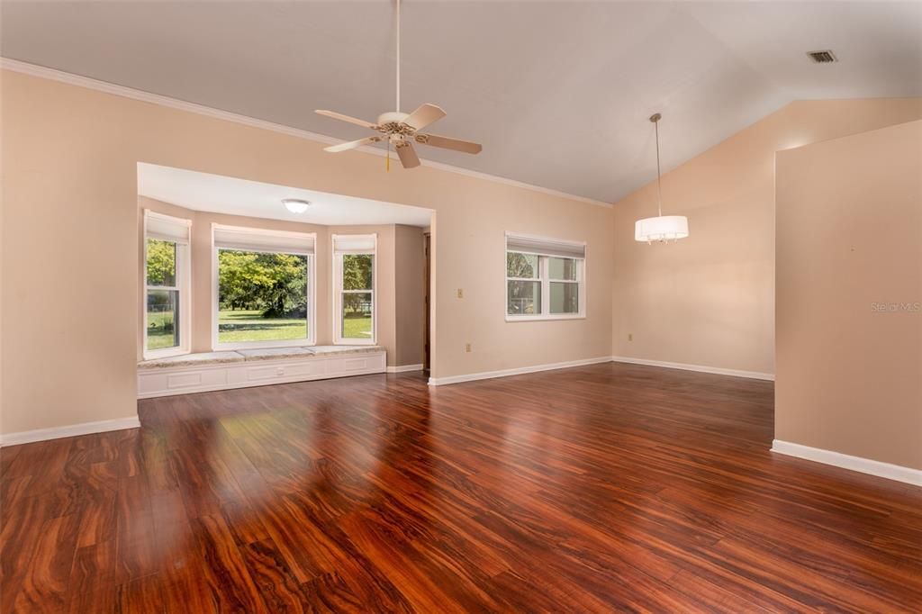 Empty room, Interior, Pendant Lights, Wood Texture Flooring