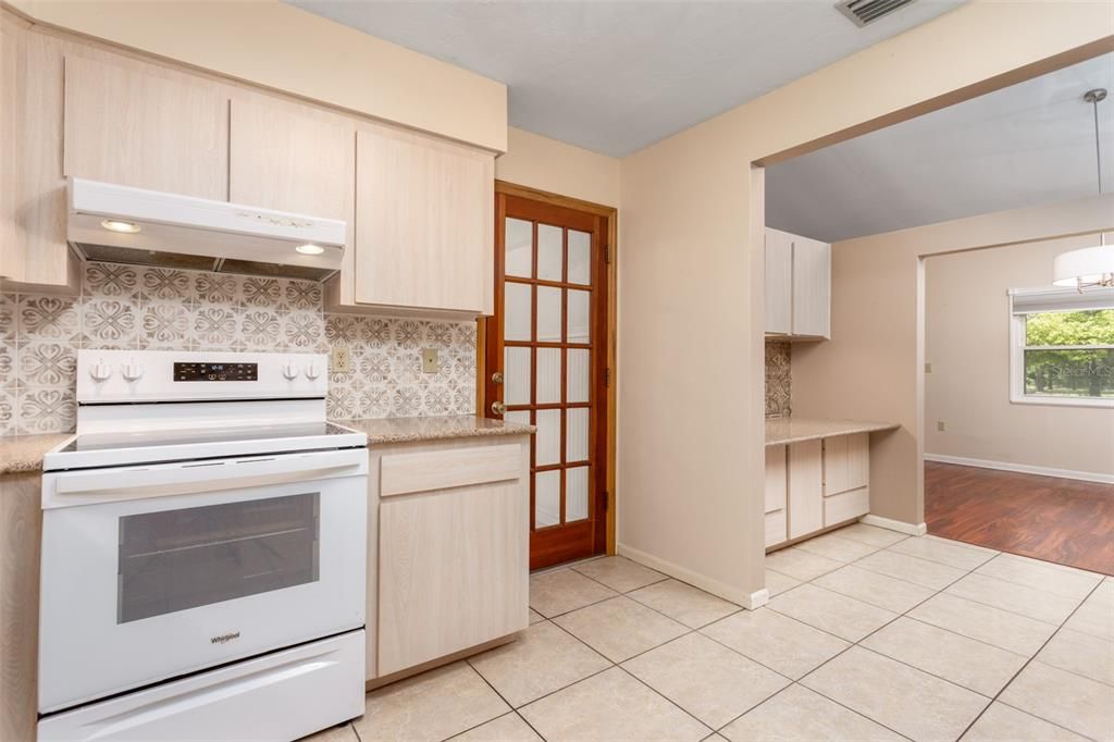 Interior, Kitchen, Pendant Lights, Wood Texture Flooring