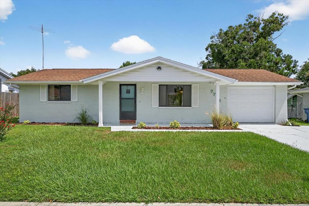 Attached, Exterior, Facade, Brick Facade, Ranch