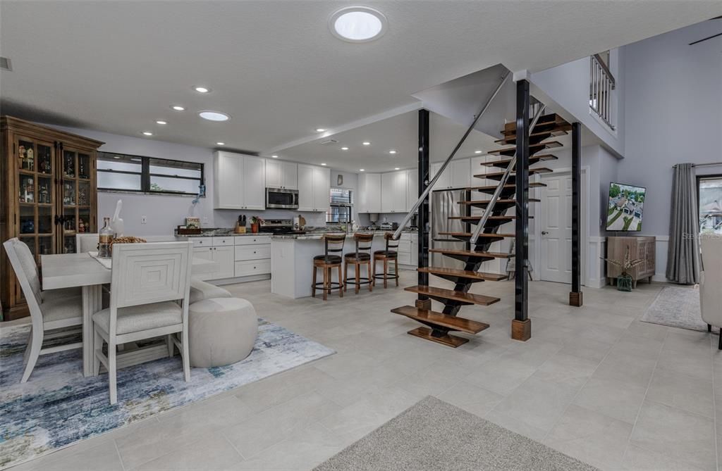 Dining room, Interior, Kitchen, Recessed Lighting, Stainless Steel Appliances