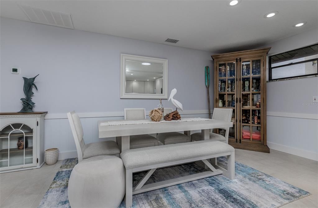 Dining room, Interior, Recessed Lighting