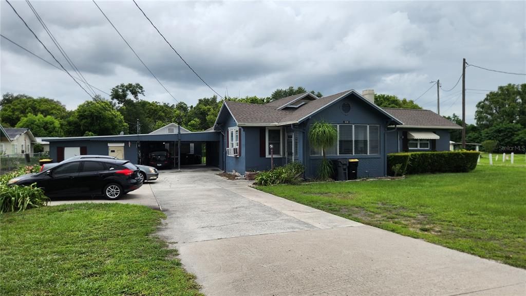 Backyard, Exterior, Facade, Ranch