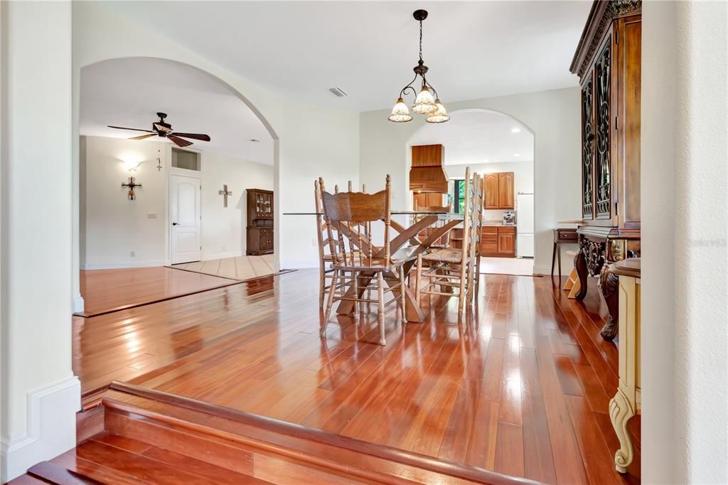 Dining room, Interior, Kitchen, Pendant Lights, Recessed Lighting, Wood Texture Flooring