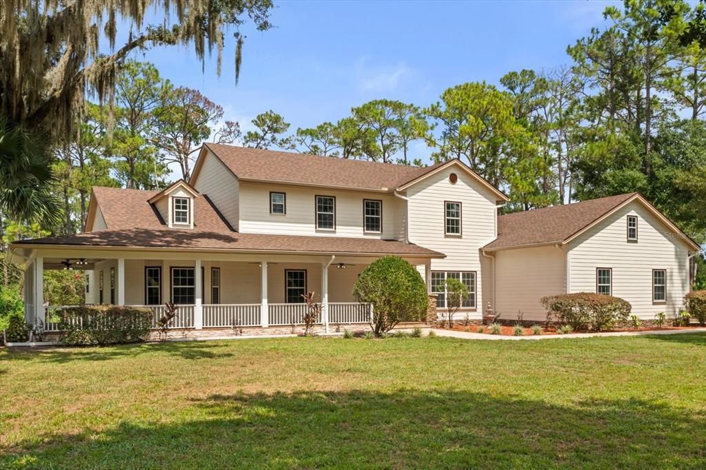 Backyard, Exterior, Facade, Farmhouse