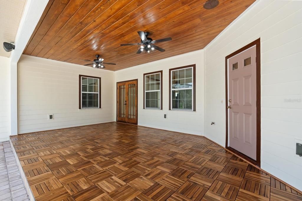 Empty room, Interior, Wooden Ceilings, Wood Texture Flooring