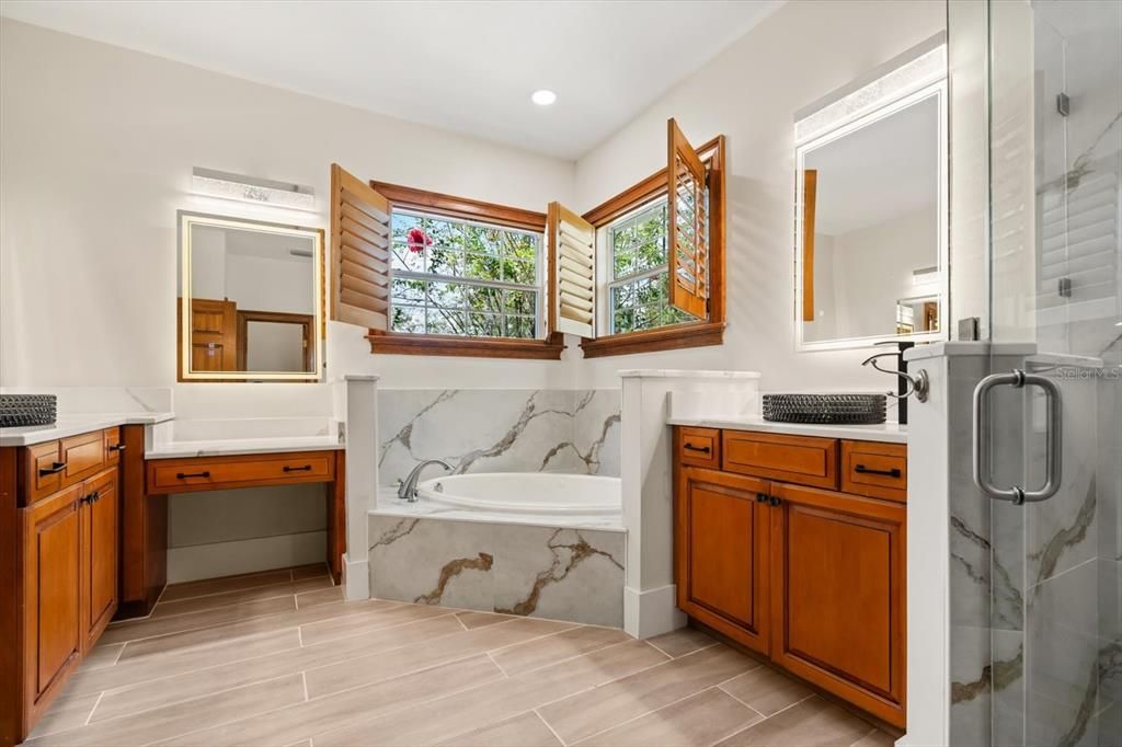 Bathroom, Interior, Recessed Lighting, Wood Texture Flooring