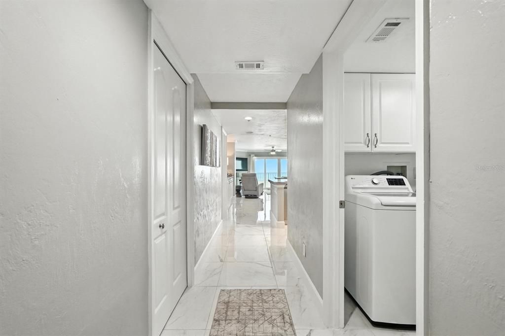Interior, Marble, Recessed Lighting, Washer, Water