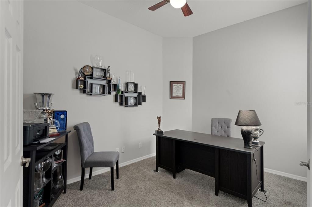 Home Office, Interior