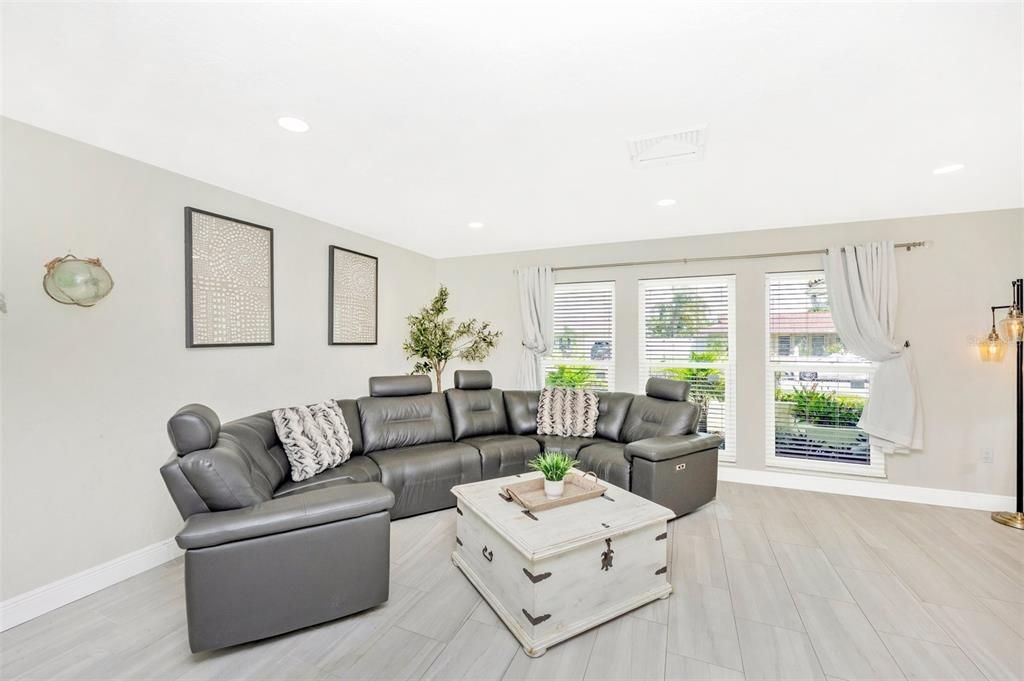 Interior, Living room, Recessed Lighting, Wood Texture Flooring