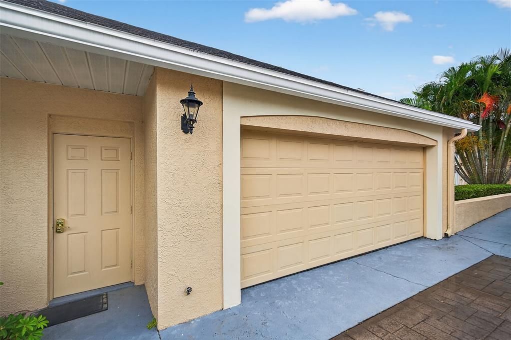 Detached Garage, Exterior