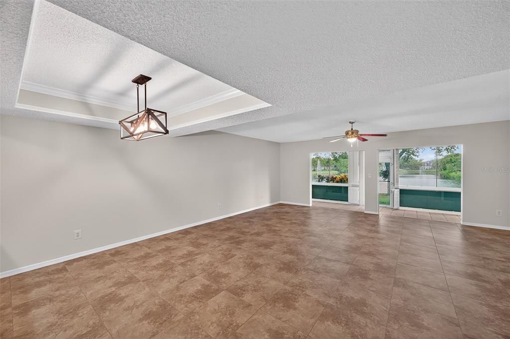 Empty room, Interior, Pendant Lights