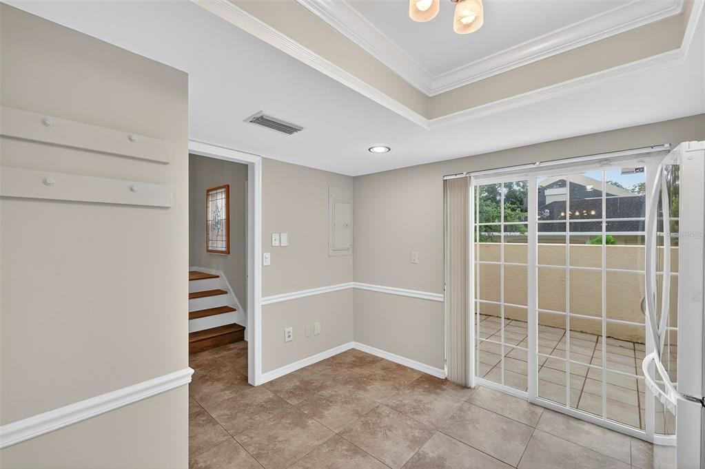 Empty room, Interior, Recessed Lighting