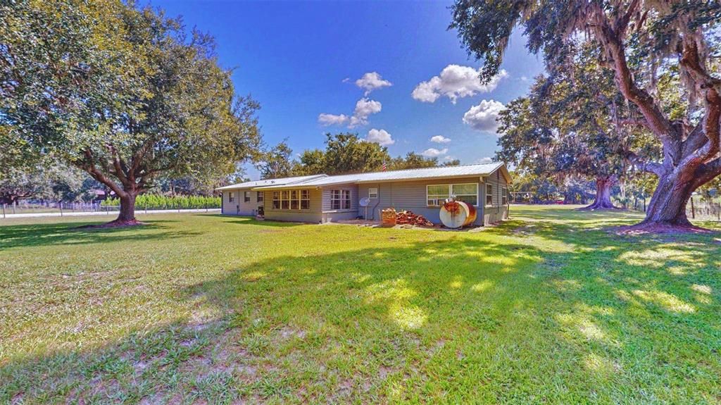 Backyard, Exterior