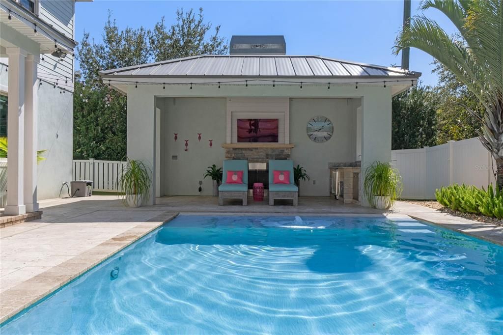 Exterior, Pool