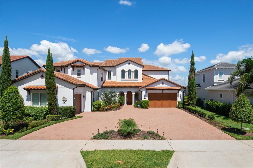Attached, Exterior, Facade, Mediterranean