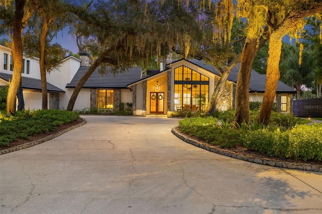 Backyard, Exterior, Facade, Ranch