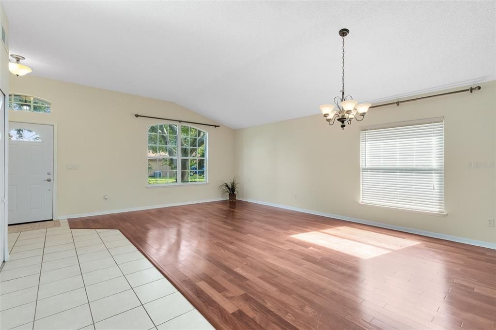 Chandelier, Empty room, Interior, Wood Texture Flooring