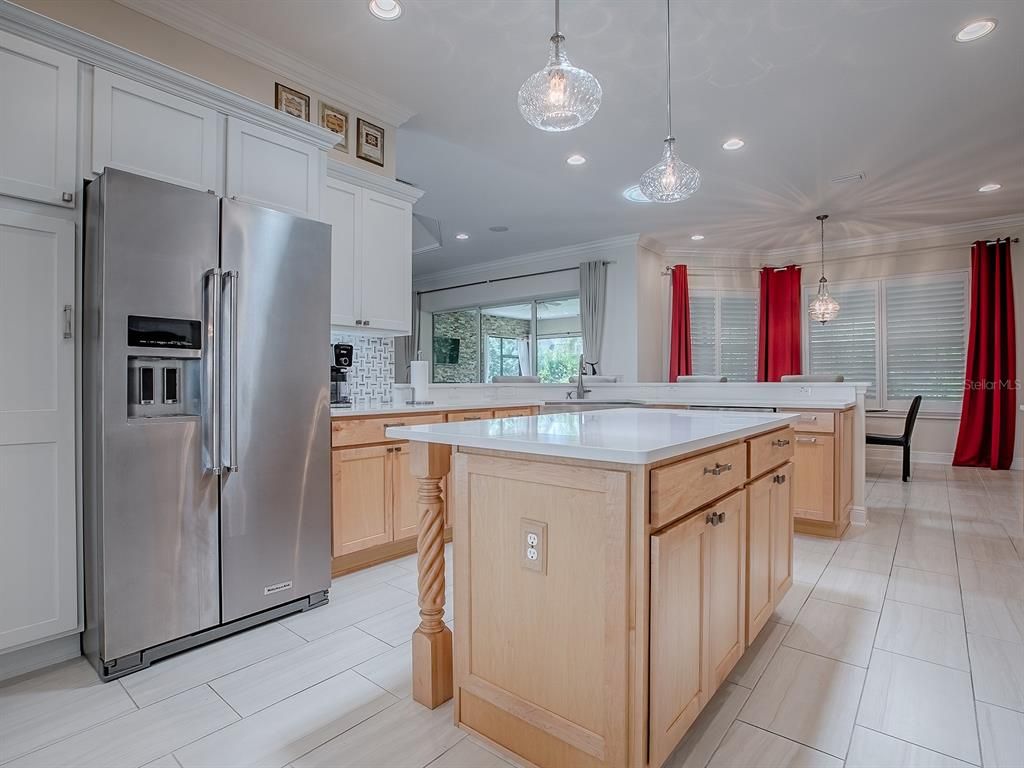 Dining room, Interior, Kitchen, Pendant Lights, Recessed Lighting, Stainless Steel Appliances
