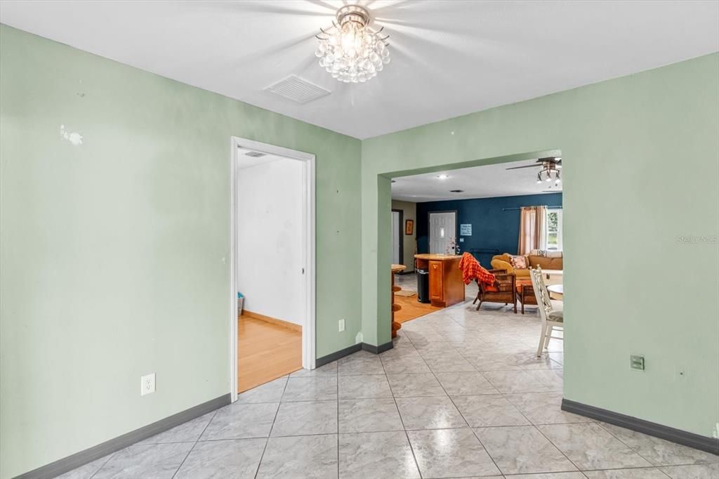 Chandelier, Dining room, Interior, Living room