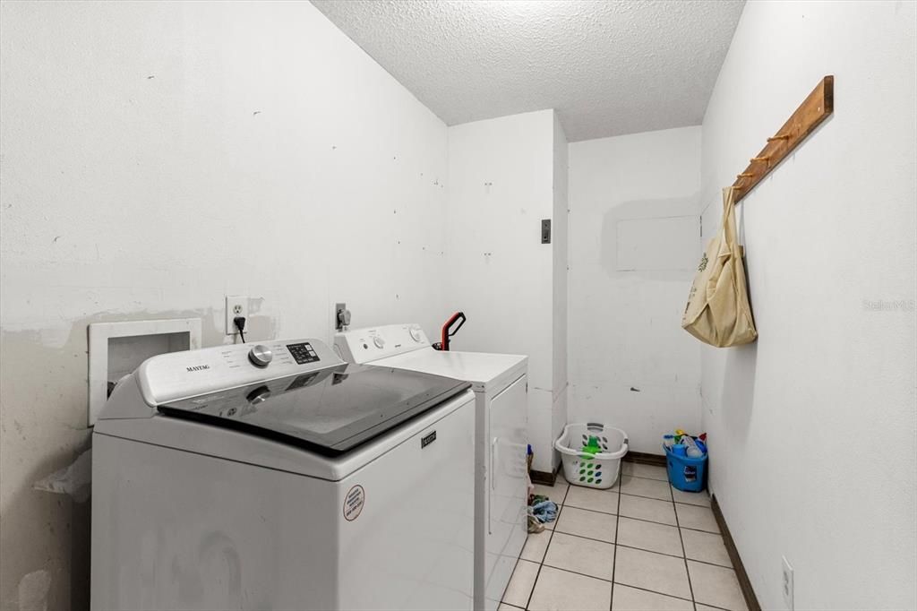 Interior, Washer