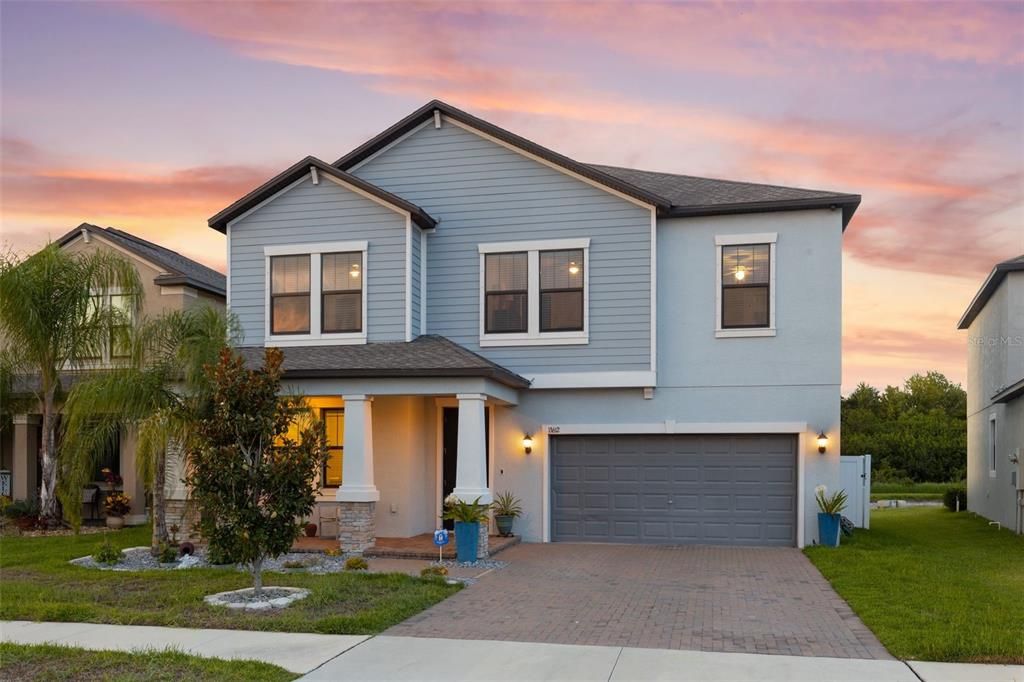 Attached, Exterior, Facade, Farmhouse