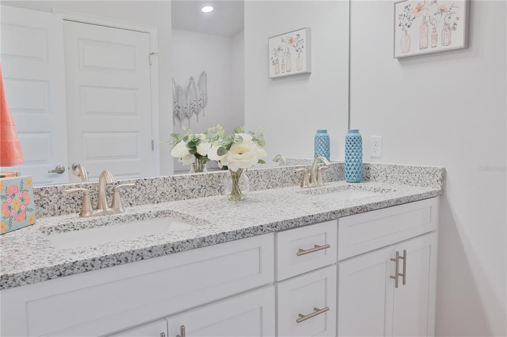 Bathroom, Dual Sink Vanities, Interior, Recessed Lighting