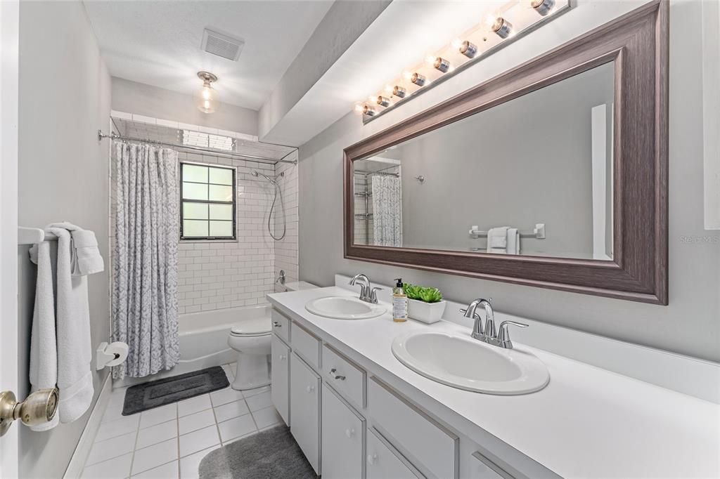 Bathroom, Dual Sink Vanities, Interior