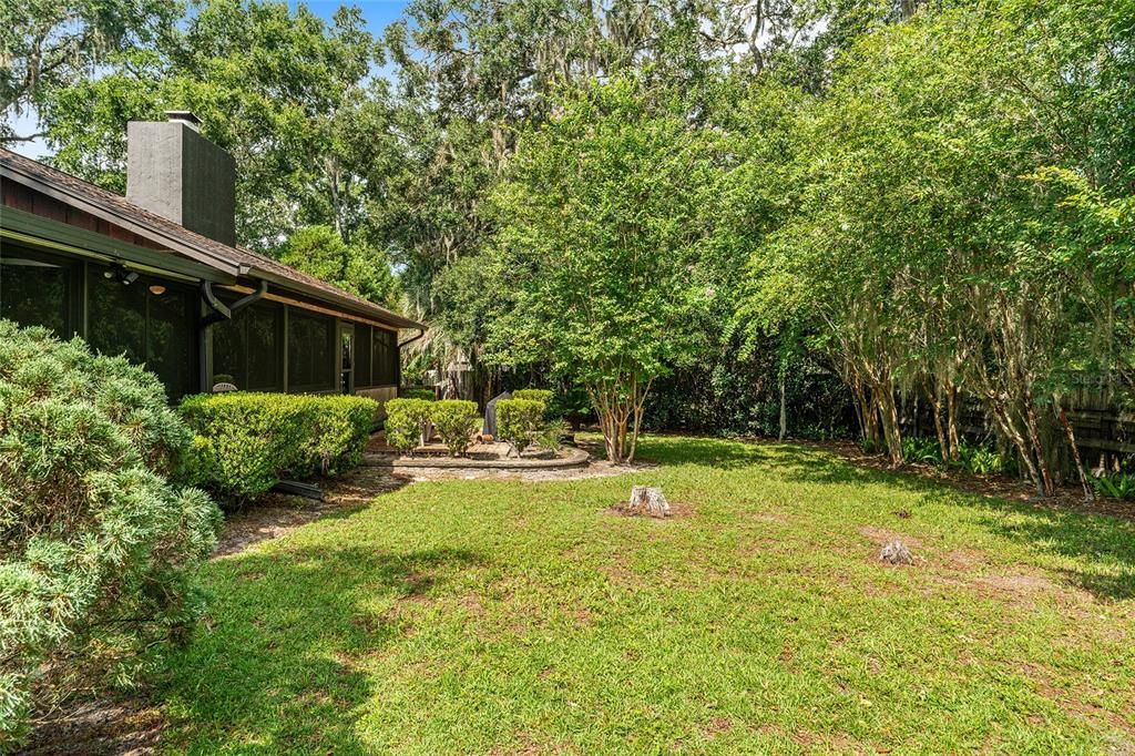 Backyard, Exterior