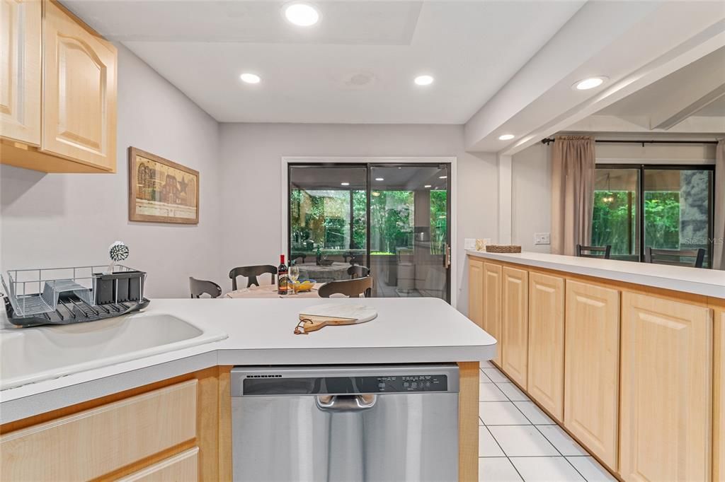 Dining room, Interior, Kitchen, Recessed Lighting, Stainless Steel Appliances