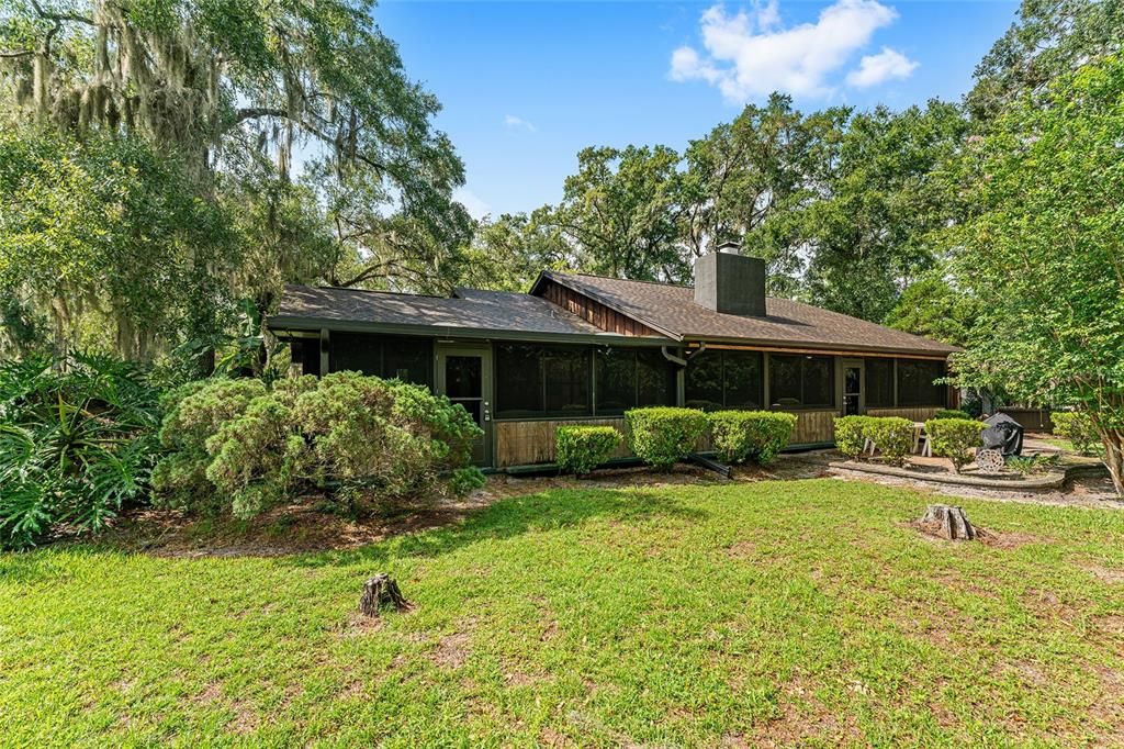 Backyard, Exterior