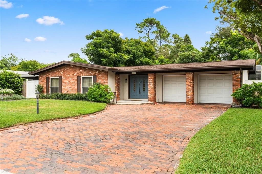 Attached, Exterior, Facade, Brick Facade, Ranch