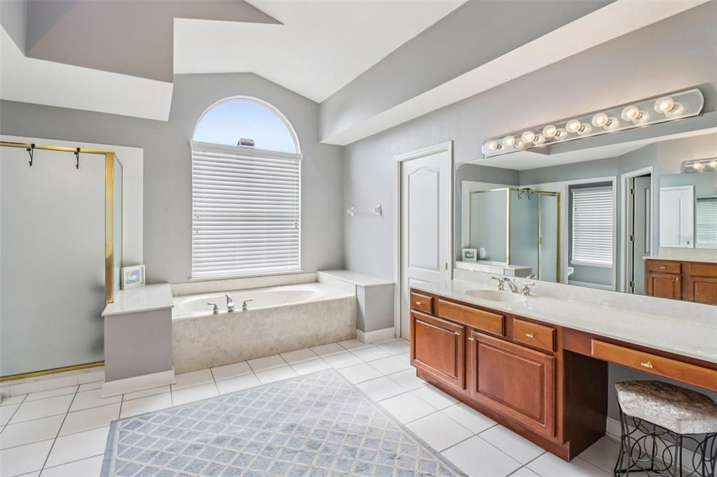 Bathroom, Dual Sink Vanities, Interior