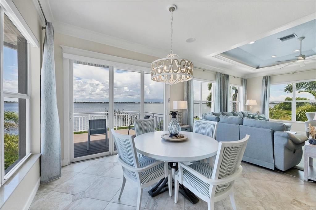 Dining room, Interior, Living room, Pendant Lights, Recessed Lighting, Water