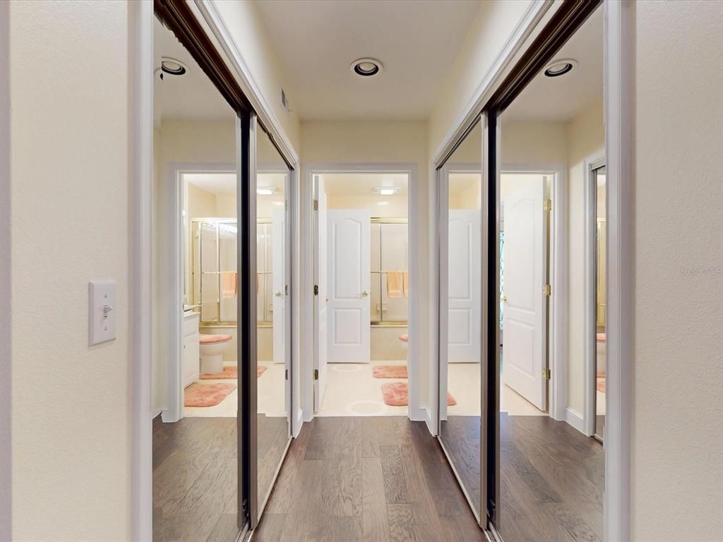 Interior, Recessed Lighting, Wood Texture Flooring
