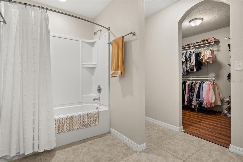 Bathroom, Interior, Recessed Lighting, Walk-in Closets, Wood Texture Flooring