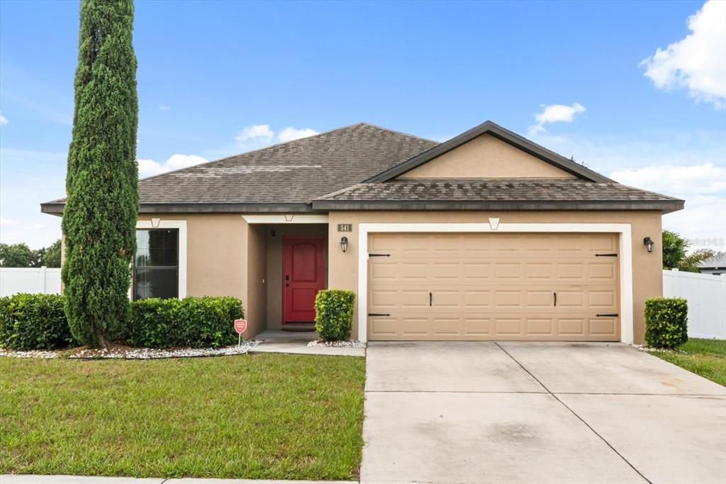Attached, Exterior, Facade, Ranch
