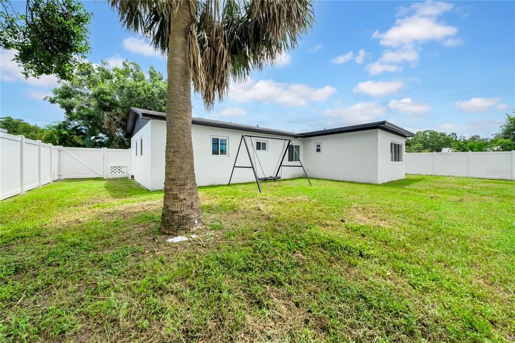 Backyard, Exterior
