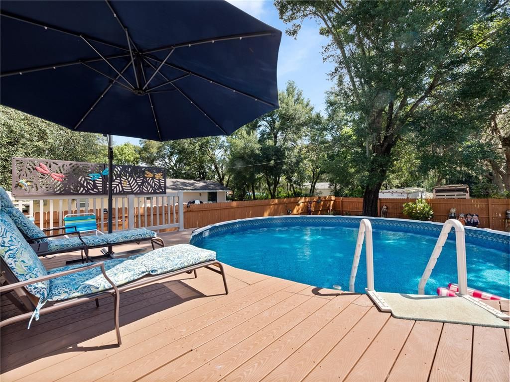 Exterior, Pool
