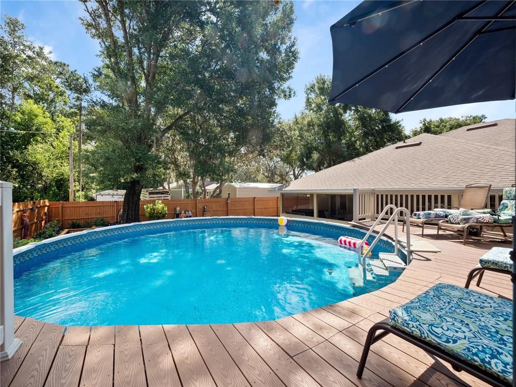 Exterior, Pool